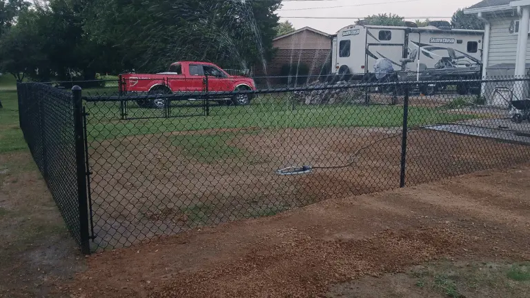 chain link fence repair in South wedge
